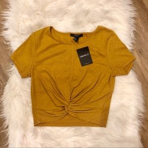 NWT // Tie Front Crop Top